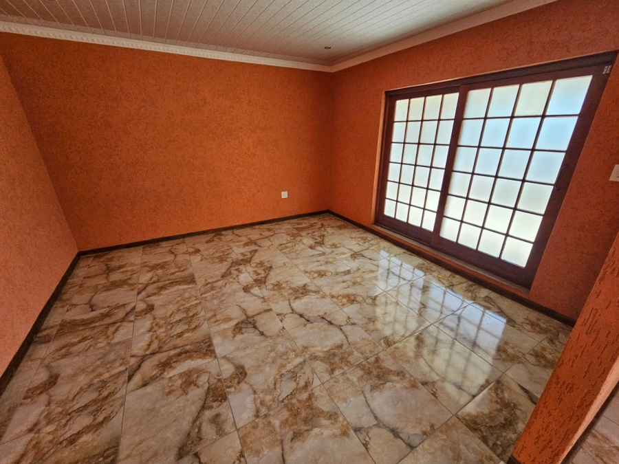 To Let 4 Bedroom Property for Rent in Welgelegen West Free State